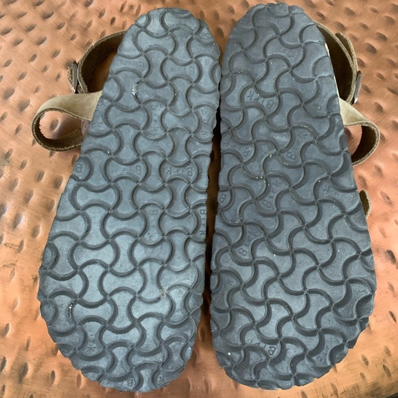 SOLD Yara Birkenstock Sandals Size 38 7-7.5 - Picture 4 of 7